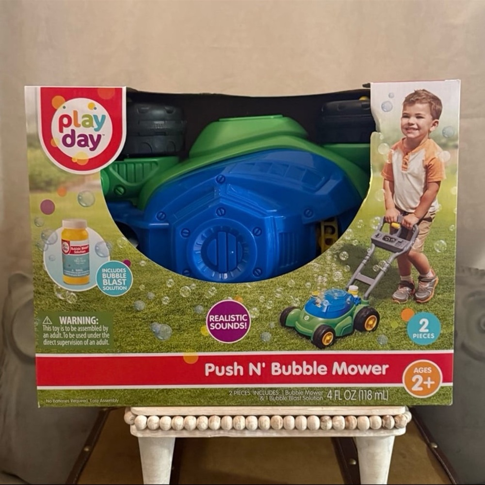 Play Day Push n Bubble Mower